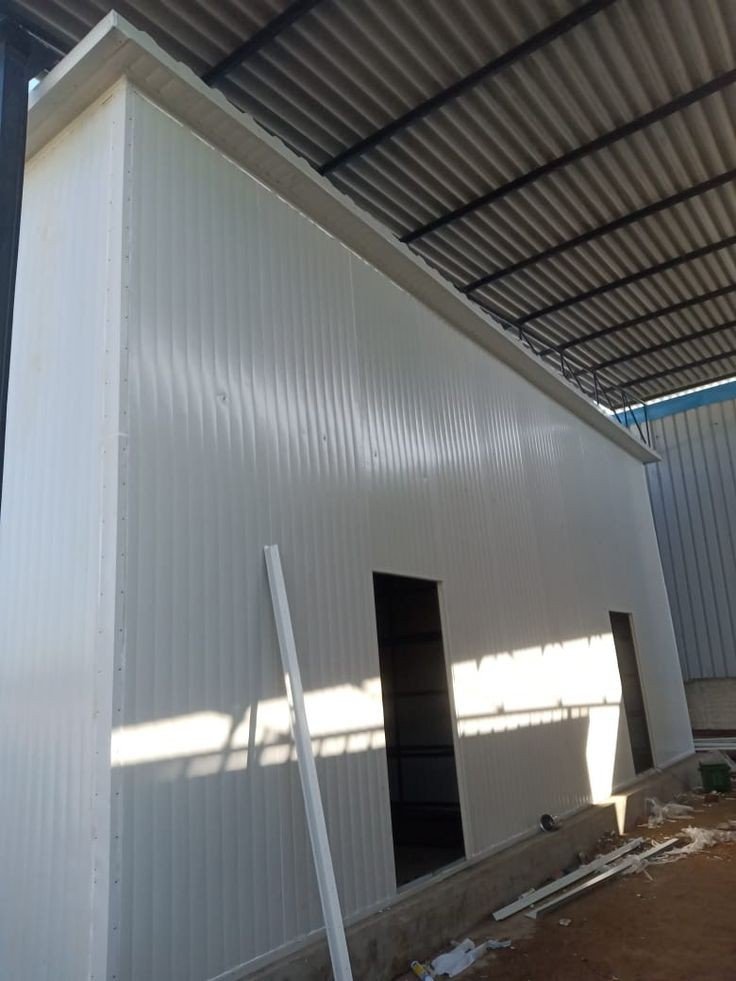 ساندويتش بانل الرياض