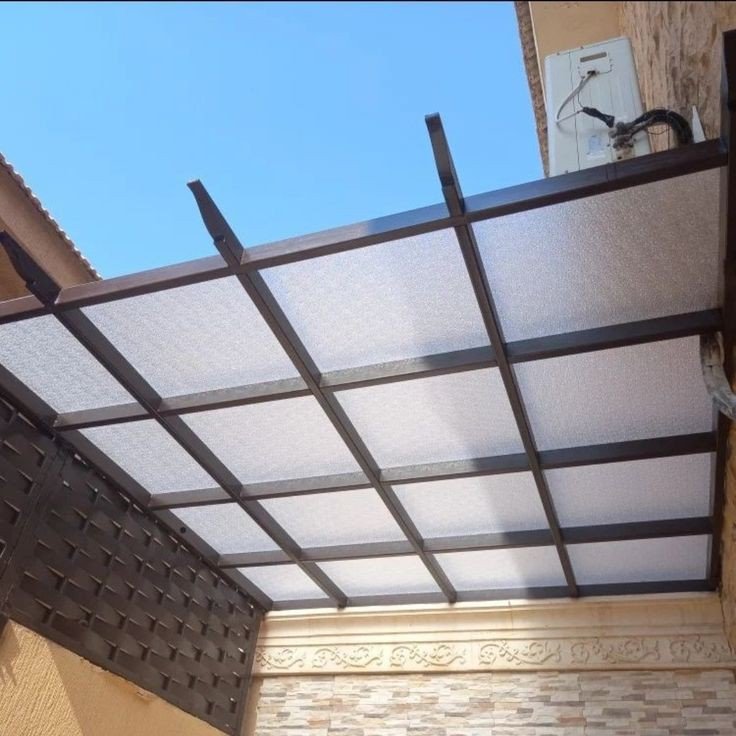 مظلات لكسان